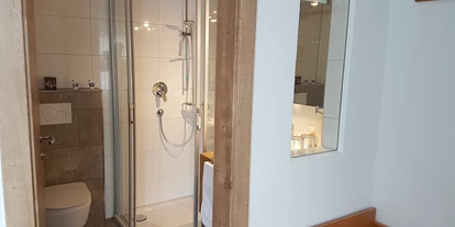 Pensionen - WLAN - Ötztal - Bad mit Dusche und WC - Haus Alpenglühn