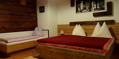 Pensionen - Parkplatz: kostenlos bei der Pension - Hallstatt - Nostalgiezimmer - Bio-Bauernhof Simonbauer