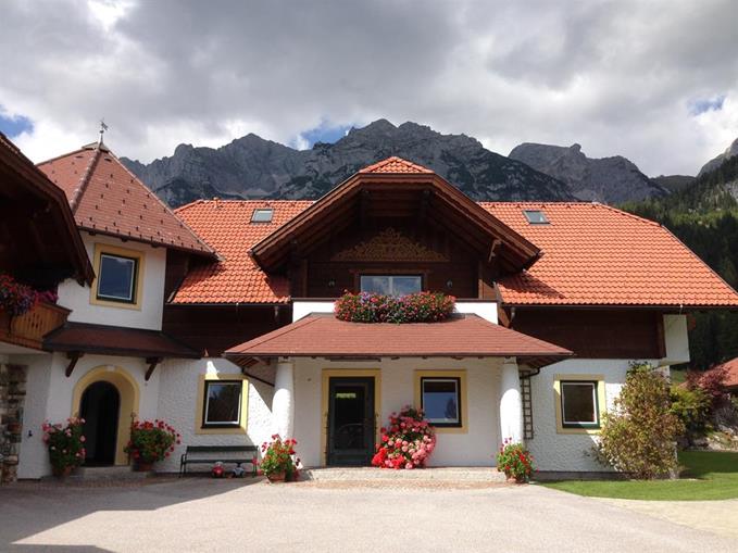 Frühstückspension: Ferienhaus 160m²  Südansicht - Bio-Bauernhof Simonbauer