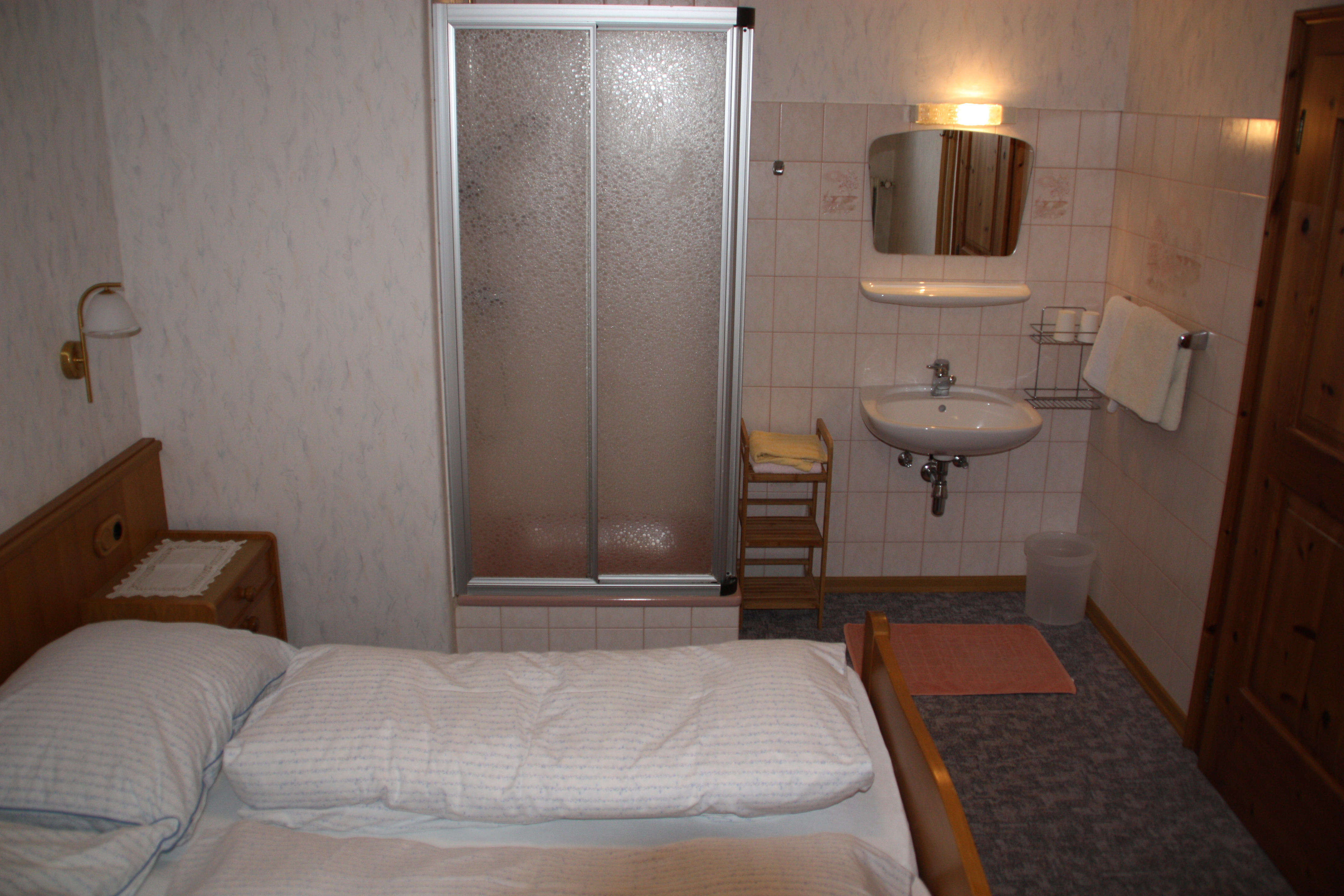 Blonbauer Zimmerkategorien ZImmer mit Dusche