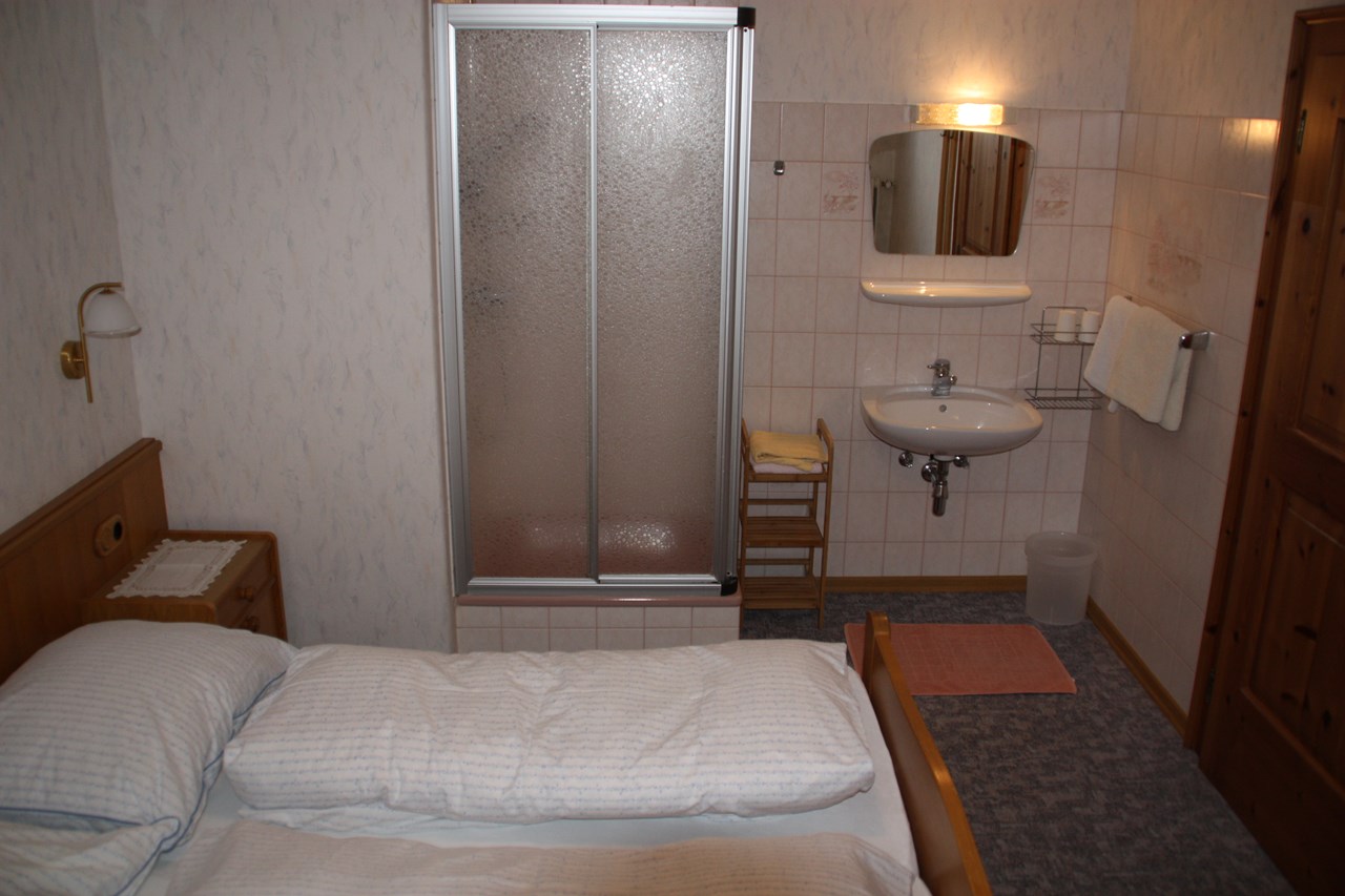 Blonbauer Zimmerkategorien ZImmer mit Dusche