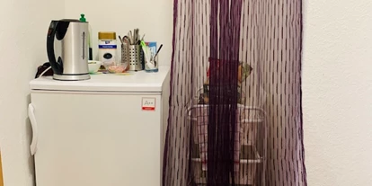 Pensionen - Restaurant - München - Gemeinschaftlich genutzte Küchenecke Flur ECO Zimmer mit Etagenbad - Aparthotel & Pension Belo Sono