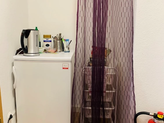 Frühstückspension: Gemeinschaftlich genutzte Küchenecke Flur ECO Zimmer mit Etagenbad - Aparthotel & Pension Belo Sono
