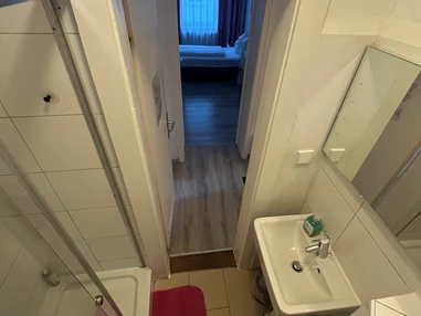 Frühstückspension: Zweizimmerapartment - Badezimmer - Aparthotel & Pension Belo Sono