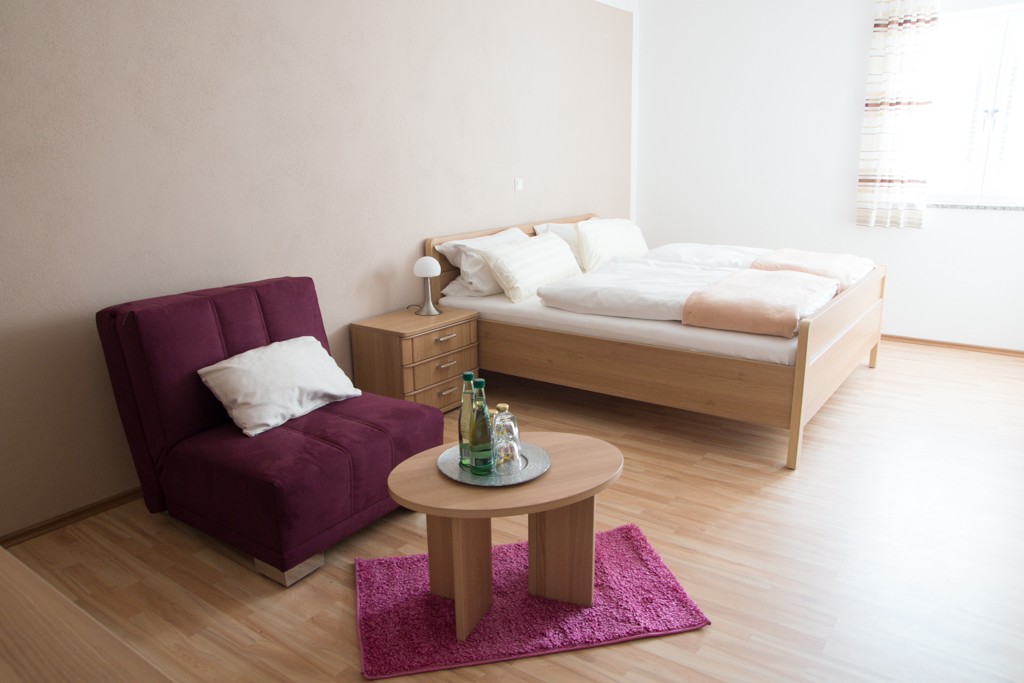 Pensionen - Bad Abbach - Eines unserer Doppelzimmer - Café & Pension Nine