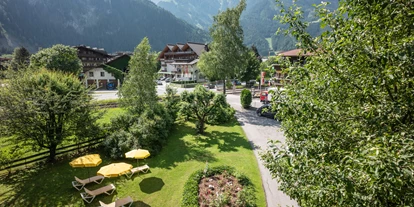 Pensionen - Parkplatz: kostenlos bei der Pension - Alpbach - Der Blick vom Rosenhof in Richtung Süden zur Ahornspitze - Hotel Garni Birkenhof & Apartments Rosenhof