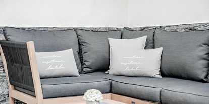 Pensionen - WLAN - Ötztal - Lounge vor dem Haus - Haus Kathrin