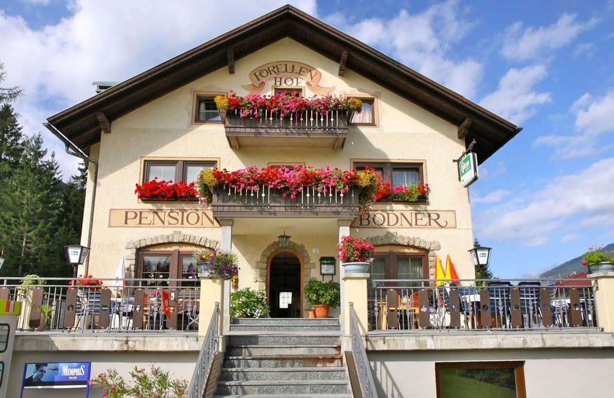 Pensionen - PLZ 9900 (Österreich) - PENSION FORELLENHOF AUSSENANSICHT - Pension Forellenhof