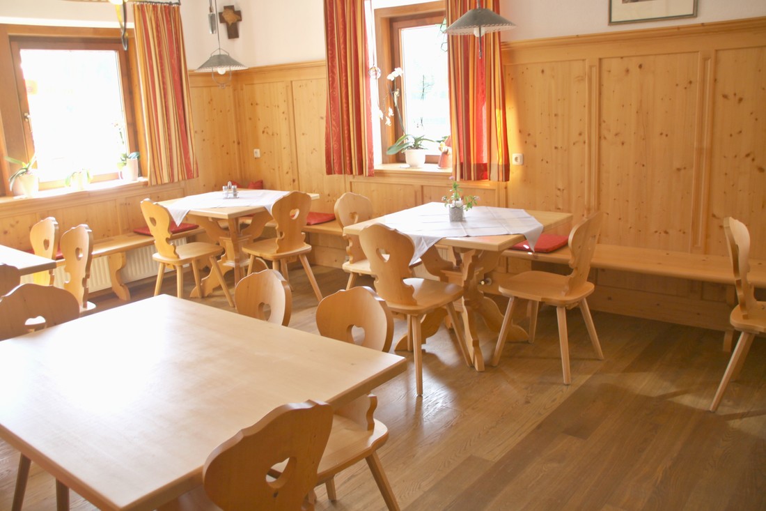 Pensionen - PLZ 9900 (Österreich) - PENSION FORELLENHOF GASTSTUBE - Pension Forellenhof