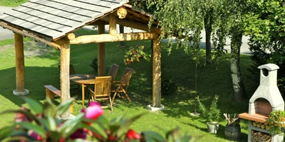 Pensionen - Parkplatz: kostenlos bei der Pension - Osttirol - PENSION FORELLENHOF GARTEN - Pension Forellenhof