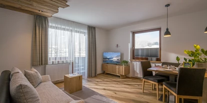 Pensionen - Parkplatz: kostenlos bei der Pension - Alpbach - Wohnraum  - Appartements Ticklhof am See