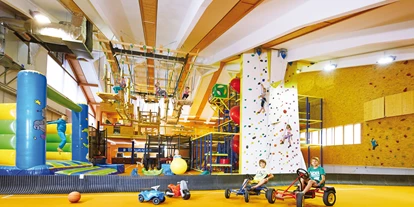 Pensionen - Balkon - Innsbruck - Kostenfreie Benutzung der Playarena für Kinder mit tollen Sommerprogramm ( 5 Min. vom Hotel entfernt) - Hotel Garni**** + Gästehaus***