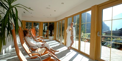 Pensionen - Balkon - Innsbruck - Wohlfühlbereich mit Stubensauna, Bio-Sauna, Kräuterdampfbad, Laconium, Infrarotkabine, Frischwasserwhirlwanne,Ruheraum - Hotel Garni**** + Gästehaus***