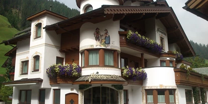 Pensionen - Balkon - Innsbruck - Hausansicht - Pension Rosengarten