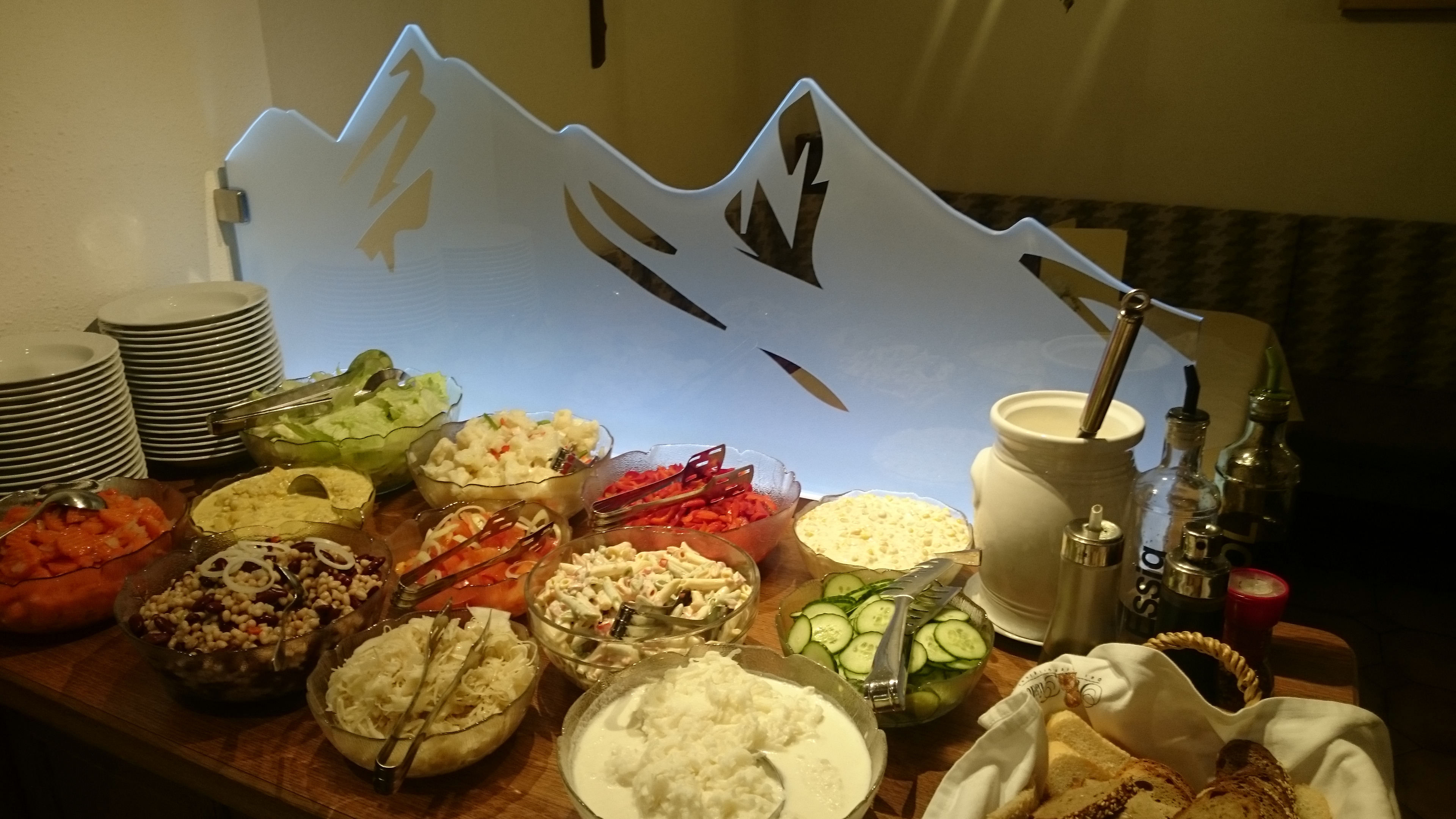 Frühstückspension: Salatbüfett - Pension Rosengarten