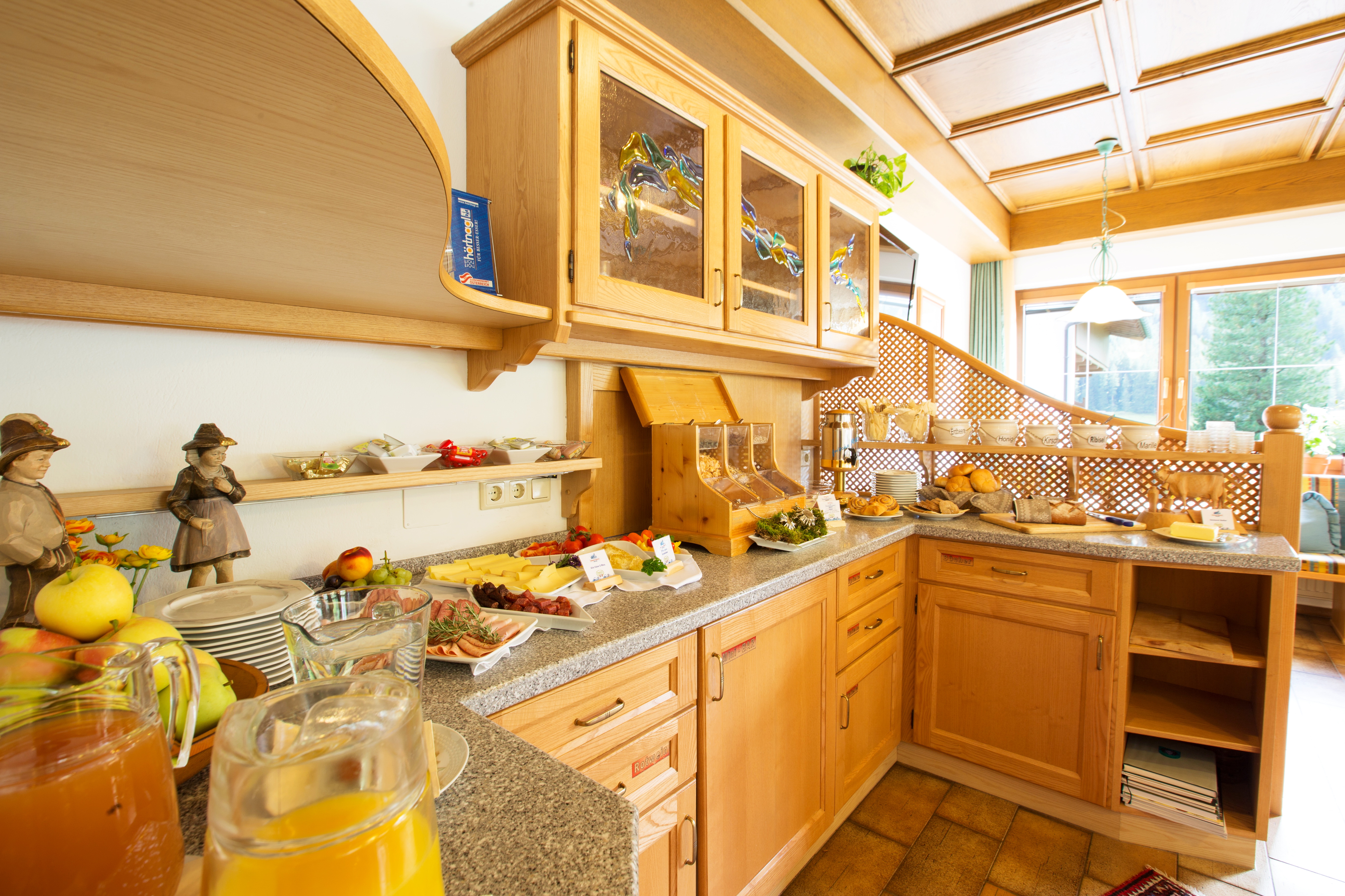 Frühstückspension: Frühstückbuffet - Frühstückspension Haus Markus