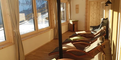 Pensionen - WLAN - Ötztal - Zirbenruheraum mit Panoramablick der Veitenhof Ötztal - Bio & Reiterhof der Veitenhof