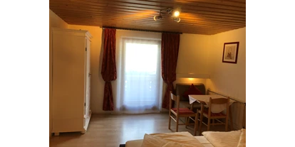 Pensionen - Parkplatz: kostenlos bei der Pension - Osttirol - Ferienwohnung Kristallkopf - Gästehaus Schlossnerhof***