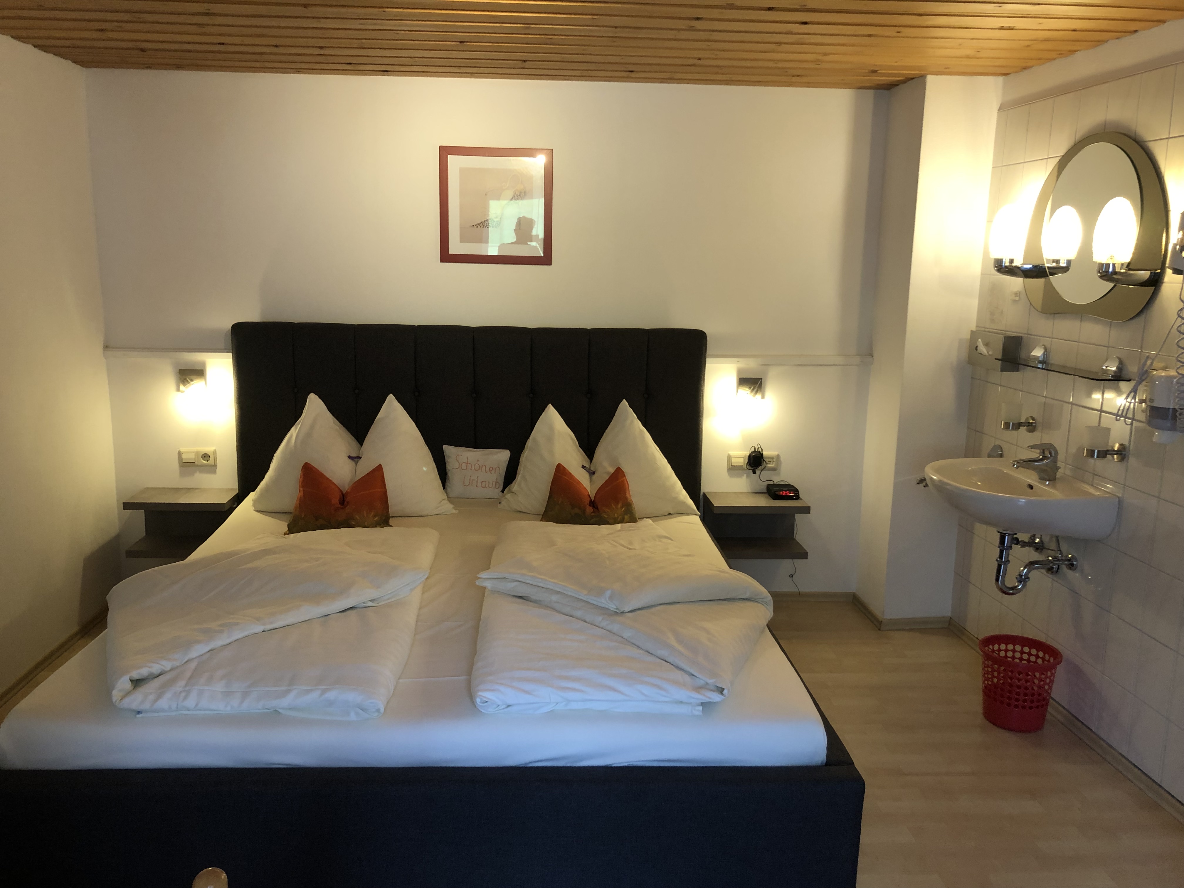 Frühstückspension: Ferienwohnung Kristallkopf - Gästehaus Schlossnerhof***