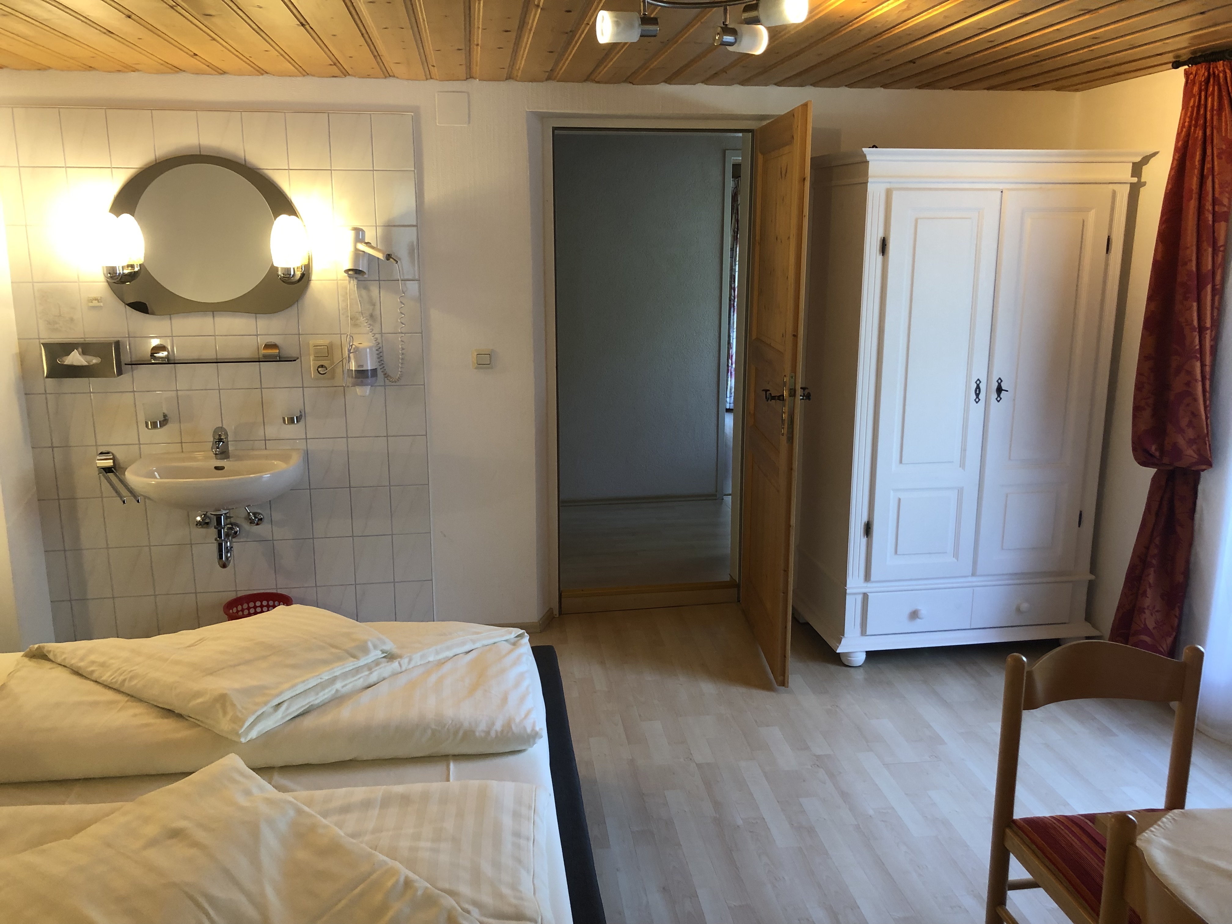 Frühstückspension: Ferienwohnung Kristallkopf - Gästehaus Schlossnerhof***