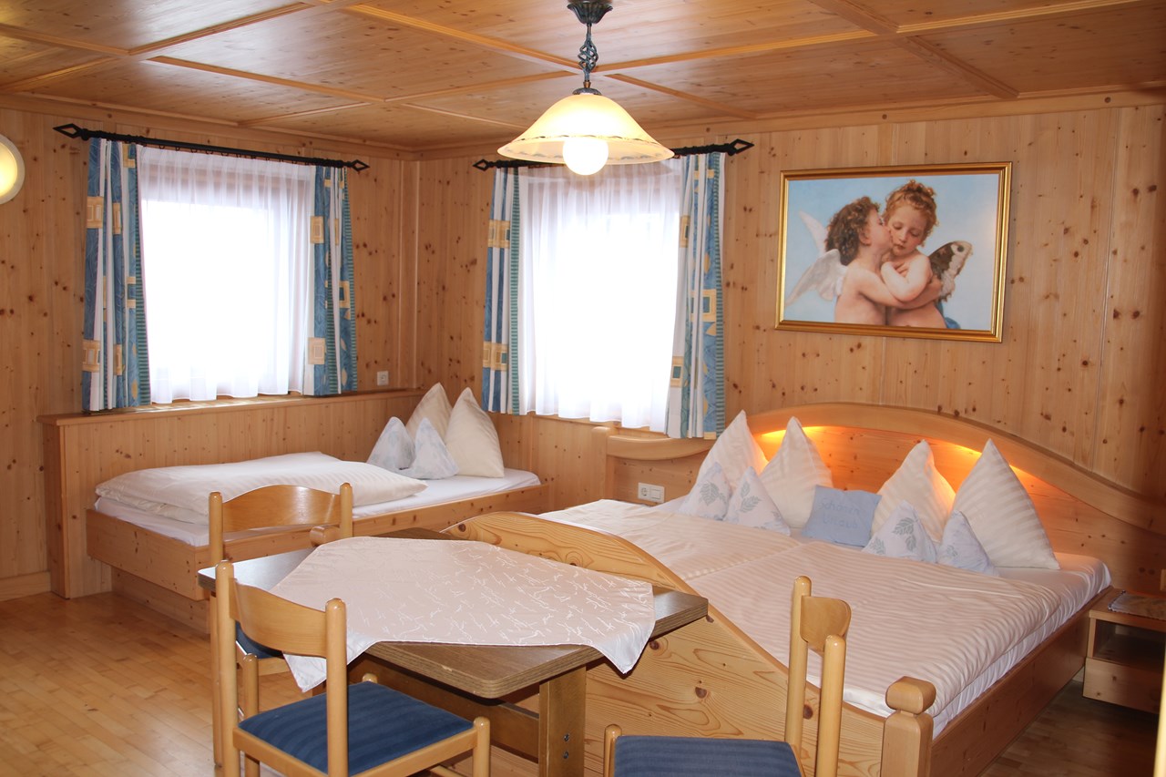 Gästehaus Schlossnerhof*** Zimmerkategorien Zusatzzimmer Ferienwohnungen