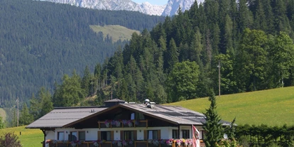 Pensionen - Parkplatz: kostenlos bei der Pension - Hallstatt - Haus im Sommer - Frühstückspension Gästehaus Elisabeth