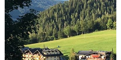 Pensionen - Parkplatz: kostenlos bei der Pension - Hallstatt - Frühstückspension Gästehaus Elisabeth