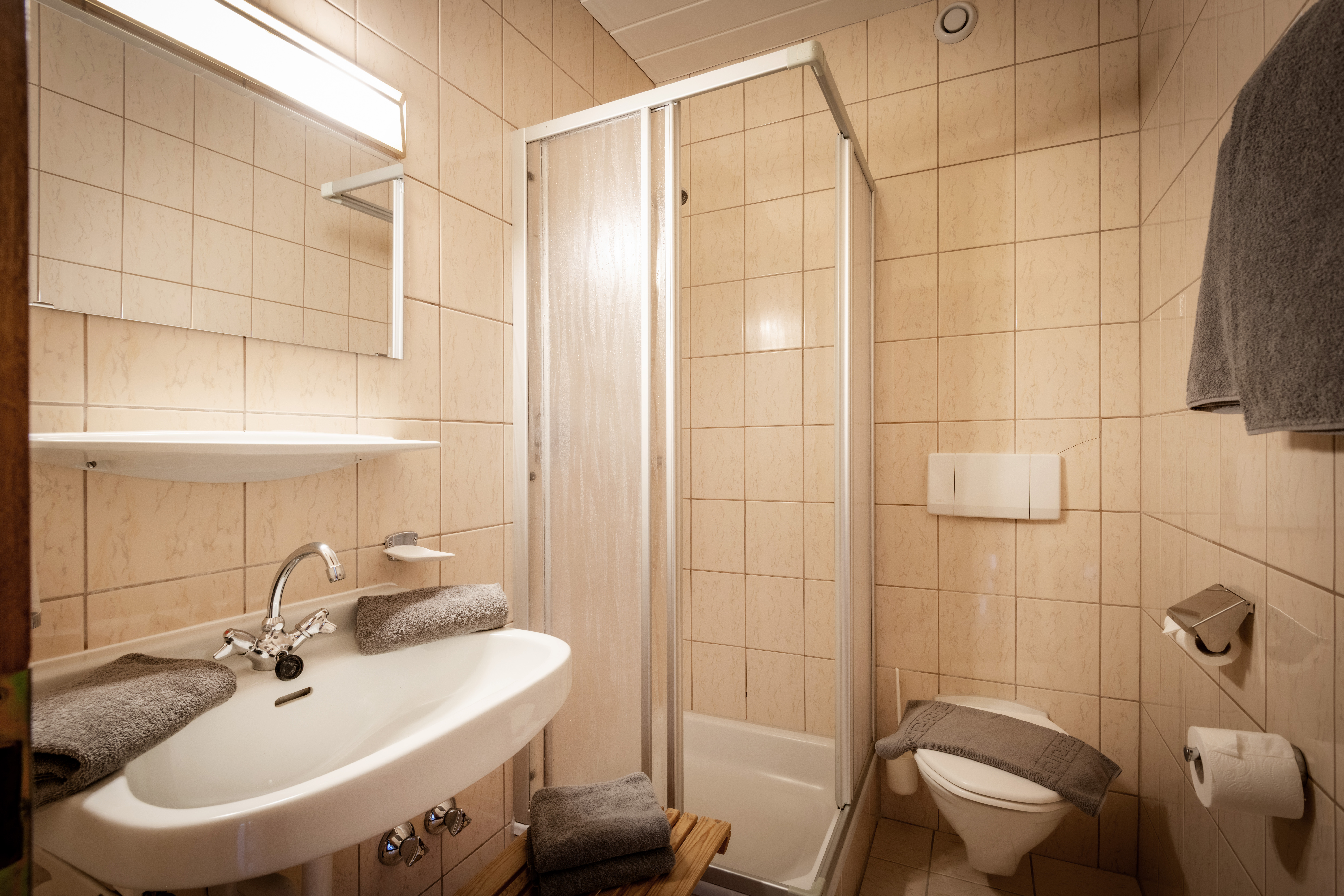 Frühstückspension: Dusche/WC - Gasthof - Pension Schneerose