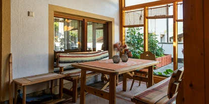 Pensionen - Serfaus - Wintergarten mit Grill Möglichkeit - Landhaus Gasser
