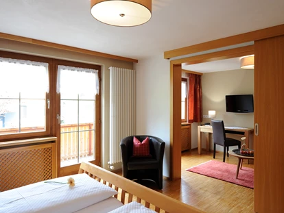 Pensionen - Balkon - Oberstdorf - Zimmer Wollgras - mit Schiebetüre, auf Anfrage auch als Mehrbettzimmer buchbar - Wohlfühlhaus Evelin