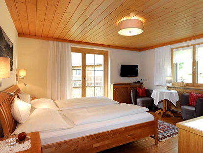 Pensionen - Balkon - Oberstdorf - Zimmer Barbarakraut - auf Anfrage auch als Einbettzimmer buchbar - Wohlfühlhaus Evelin
