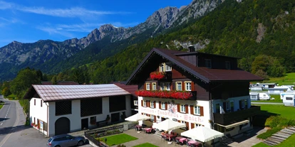 Pensionen - Restaurant - Dünserberg - Walch's Camping & Landhaus - Ihre *** Frühstückspension im Klostertal am Arlberg in Innerbraz - Walch's Camping & Landhaus