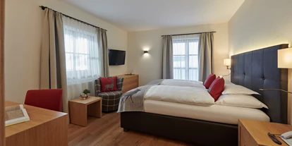 Pensionen - Parkplatz: kostenlos bei der Pension - St. Anton am Arlberg - Haus Schneider