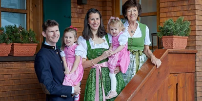 Pensionen - Parkplatz: kostenlos bei der Pension - St. Anton am Arlberg - Haus Schneider