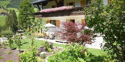 Pensionen - Parkplatz: kostenlos bei der Pension - St. Anton am Arlberg - Garten - Gästehaus Tannegg