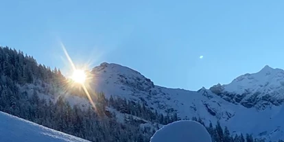 Pensionen - Parkplatz: kostenlos bei der Pension - St. Anton am Arlberg - Blick vom Haus Richtung Wildental - Gästehaus Tannegg