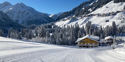 Pensionen - Parkplatz: kostenlos bei der Pension - St. Anton am Arlberg - Blick vom Skilift Wildental  - Gästehaus Tannegg