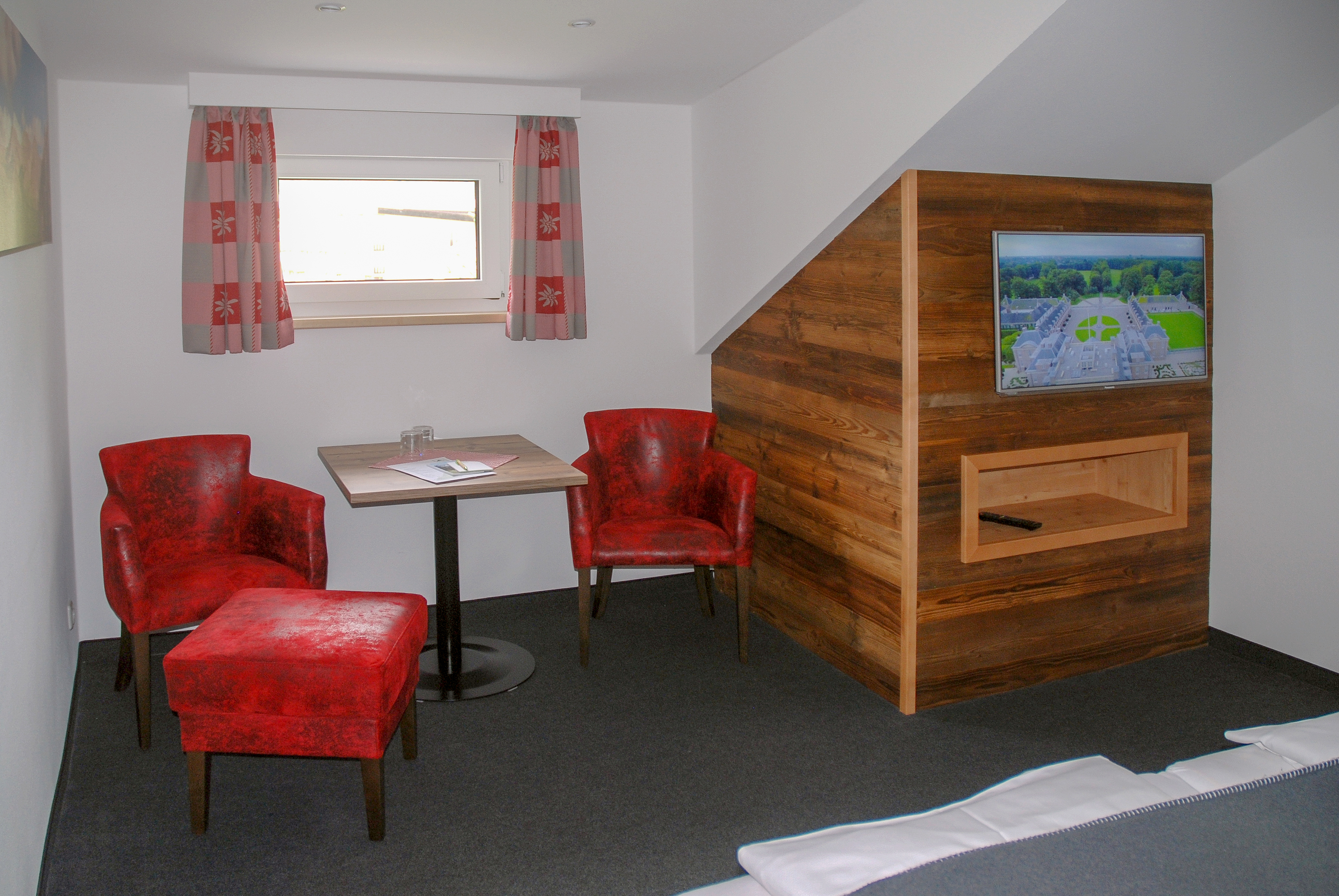 DAS KLEEMANNs - adults only Zimmerkategorien Bergblick