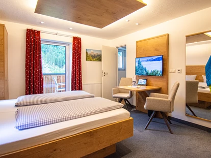Pensionen - Parkplatz: kostenlos bei der Pension - St. Anton am Arlberg - Zimmer Kategorie Talblick - DAS KLEEMANNs