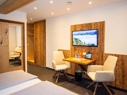 Pensionen - Parkplatz: kostenlos bei der Pension - St. Anton am Arlberg - Zimmer Kategorie Bergblick - DAS KLEEMANNs