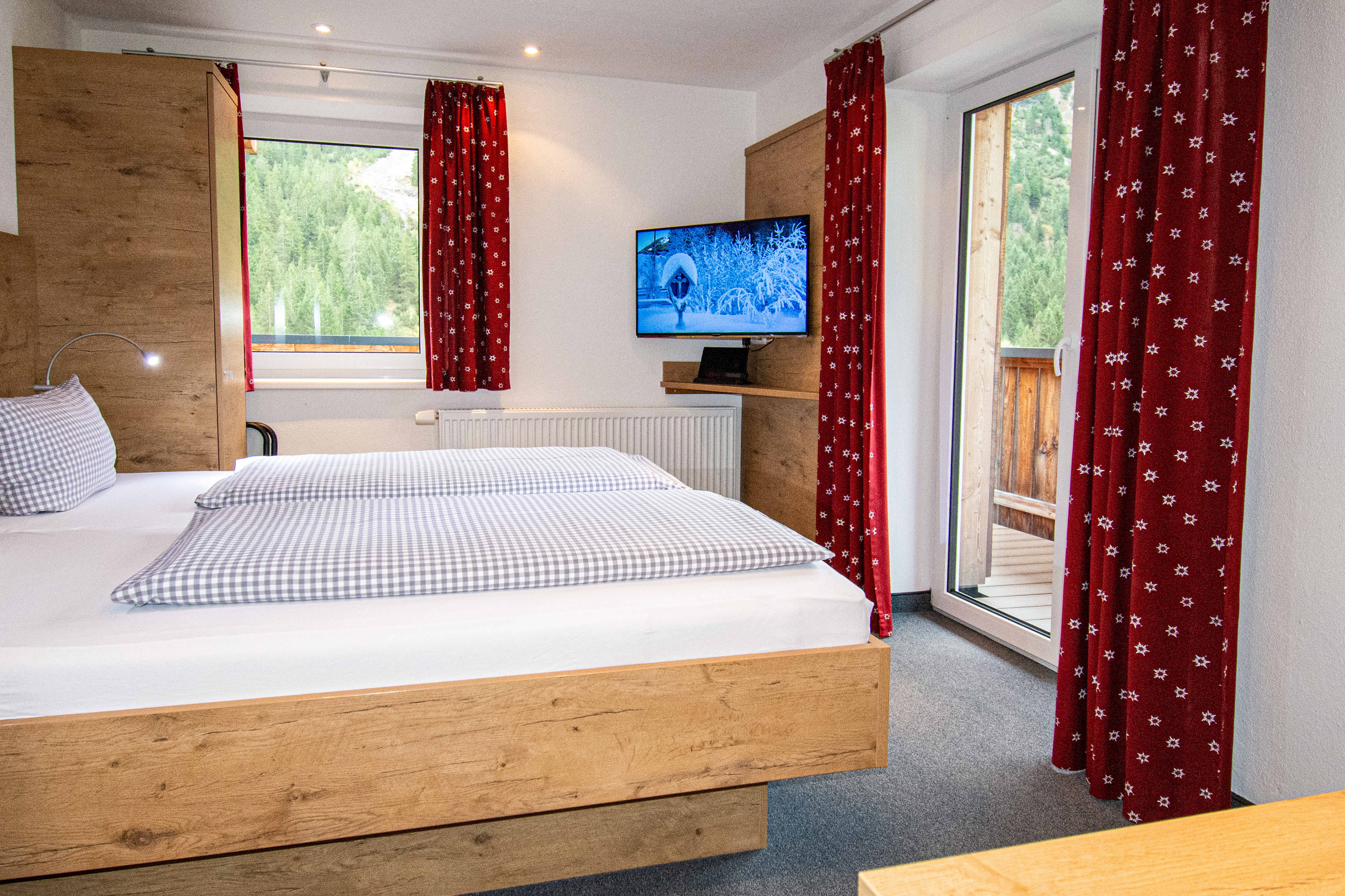 Frühstückspension: Zimmer Kategorie Talblick - DAS KLEEMANNs - adults only