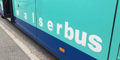 Pensionen - Parkplatz: kostenlos bei der Pension - St. Anton am Arlberg - FREIE FAHRT mit dem Walserbus im Kleinwalsertal für unsere Gäste - Landhaus Bromm