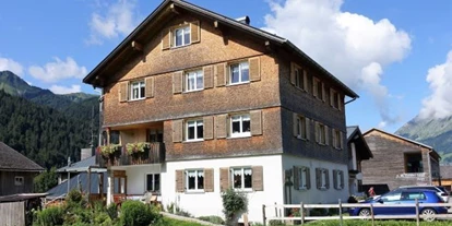 Pensionen - Spielplatz - Dünserberg - Haus Romy