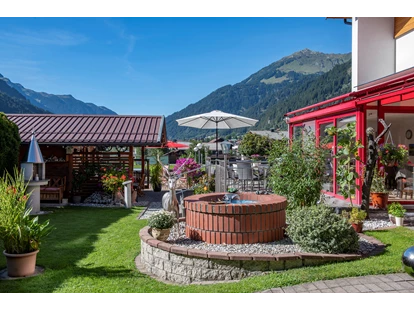 Pensionen - Parkplatz: kostenlos bei der Pension - St. Anton am Arlberg - Appartements Pension Rudigier