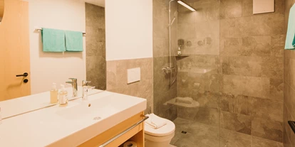 Pensionen - Parkplatz: kostenlos bei der Pension - St. Anton am Arlberg - Badezimmer - Alpin - Studios & Suites