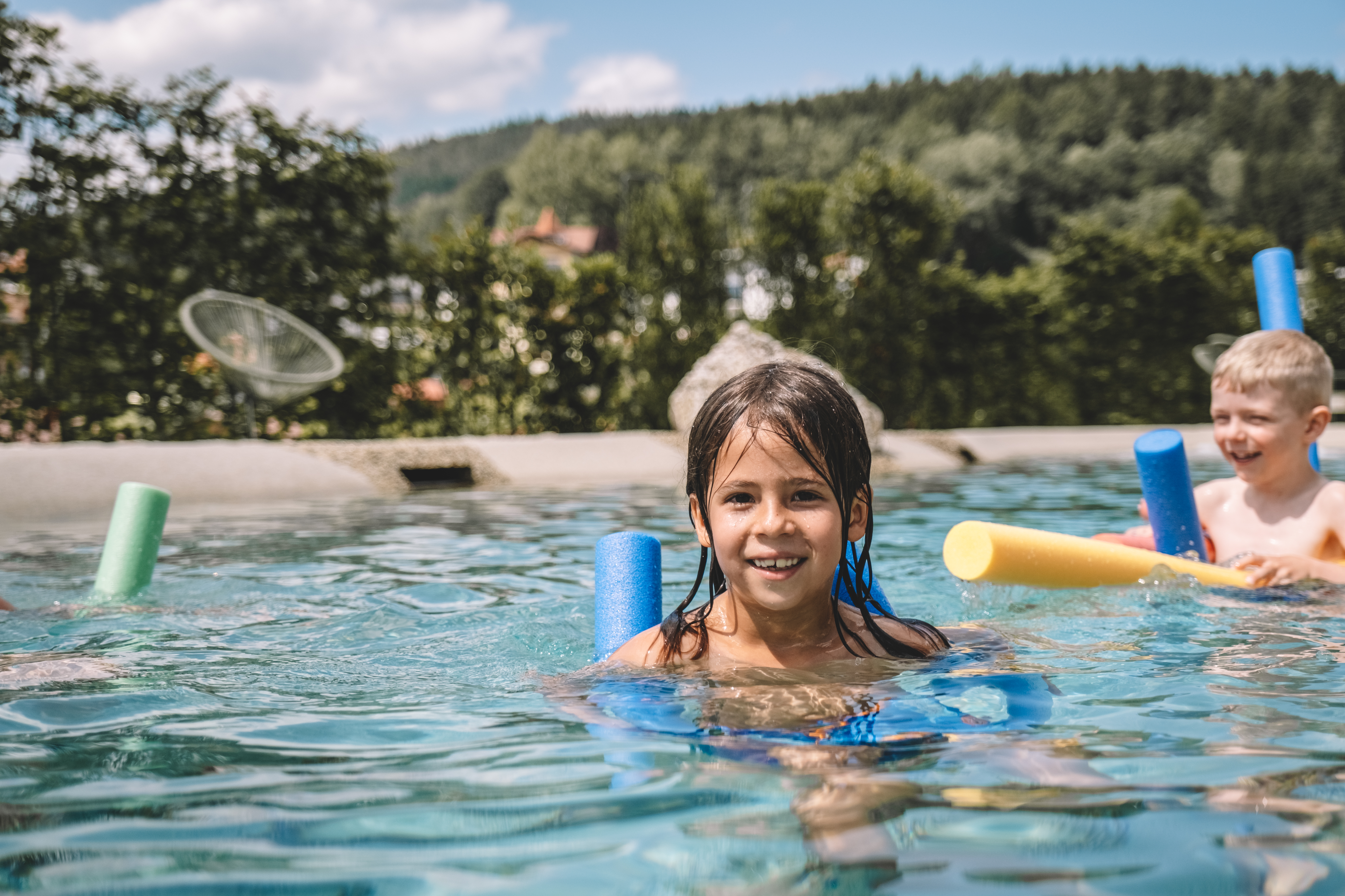 Frühstückspension: Lagunenpool - Ferienwohnungen "Zum Kramerwirt"