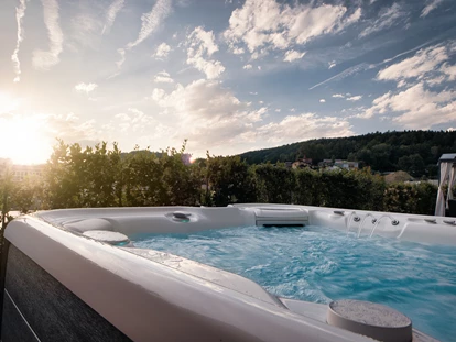 Pensionen - Mitterfels - Whirlpool Ferienwohnung Luxus Chalet - Ferienwohnungen "Zum Kramerwirt"