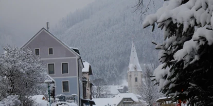 Pensionen - WLAN - Kapfenberg - Blich Richtung Bürgeralm in Aflenz mit Kirche - Pension Gierlinger ***, Aflenz Kurort/ Steiermark