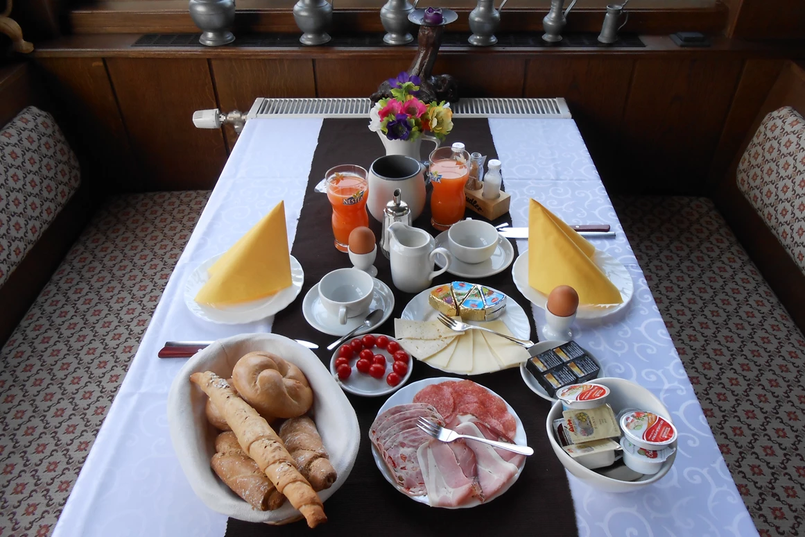 Frühstückspension: a gsundes Frühstück - Pension Gierlinger ***, Aflenz Kurort/ Steiermark