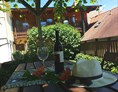 Frühstückspension: Relaxen, Wein und Ruhe genießen in unser 100 jährigen Weinlaube - Landhaus FühlDichWohl